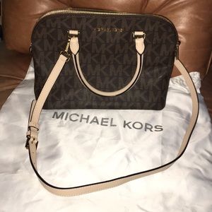 Michael kors Crossbody bag